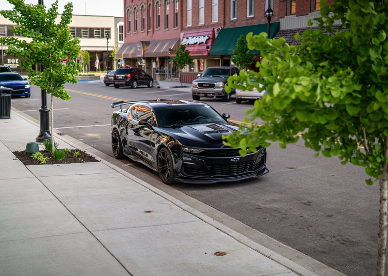 Black Camaro SS 1LE with a new rear wing
