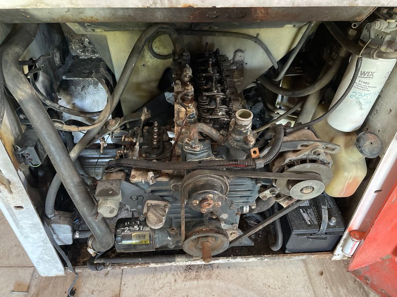 Valve train exposed in the machine, May 24, 2023